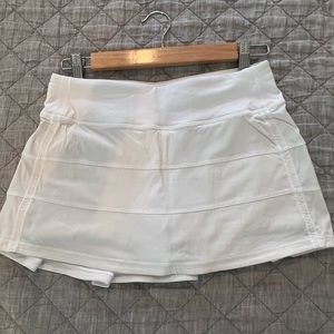 Lululemon Pace Rival Skirt, White, Great Used Condition :)